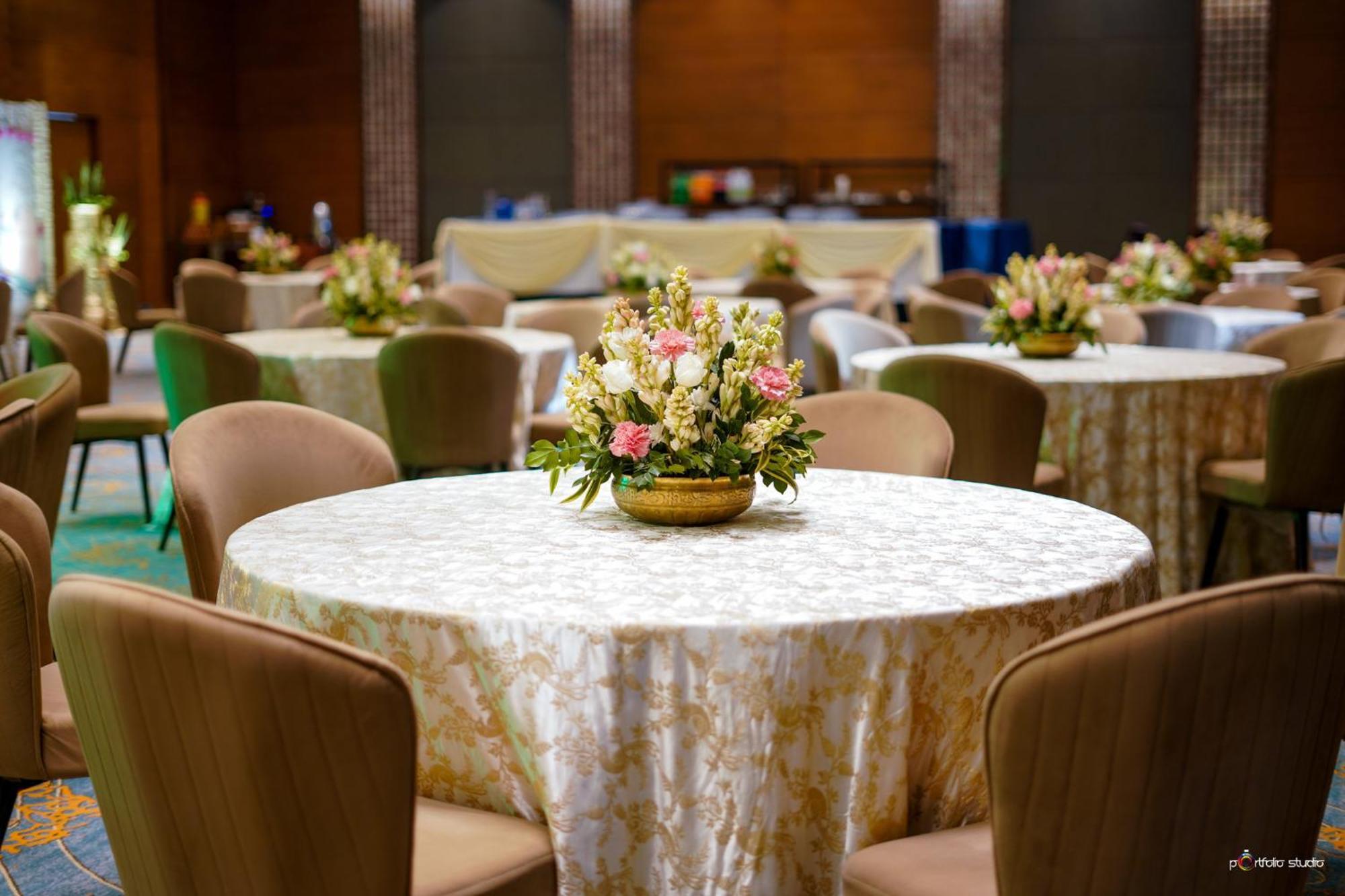 Crowne Plaza Today Gurugram By Ihg Gurgaon Exterior foto